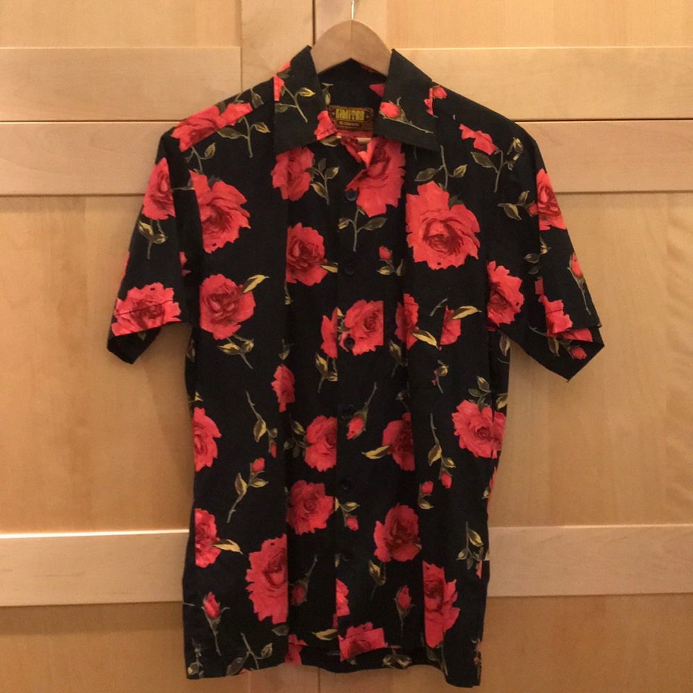 Chenaski L rose pattern short sleeve